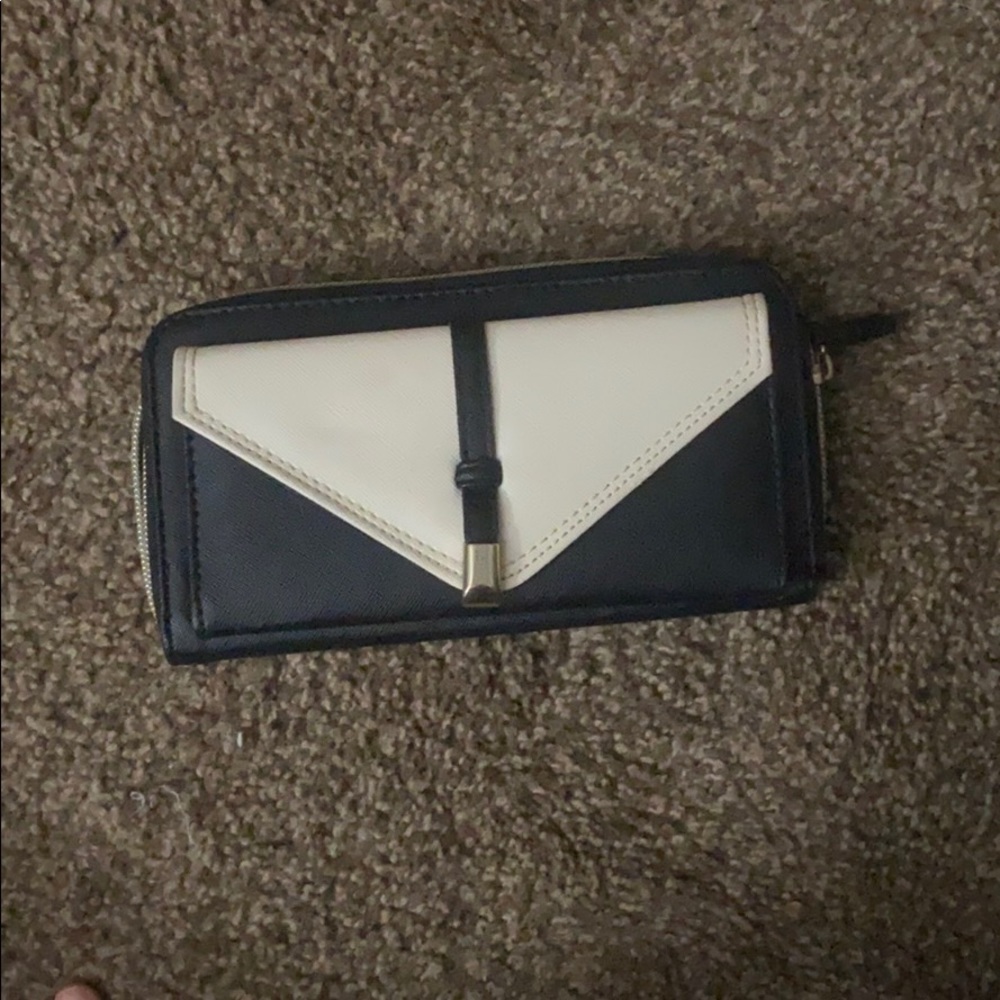 Brand new wallet used once